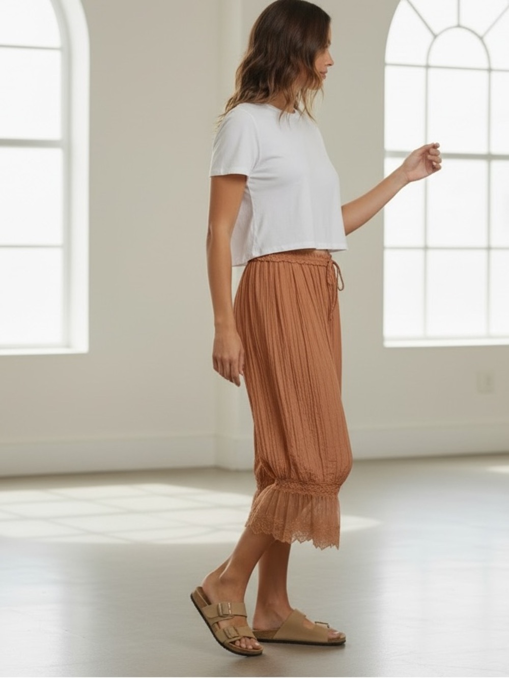 560. Mocha solid woven lace trim pant - Picture 3 of 4